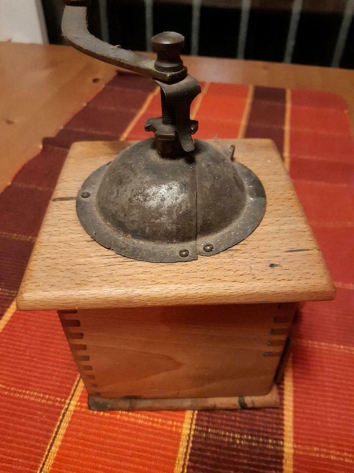 Antiquität Hand Kaffeemühle um 1920 Röst Kaffee in Wetter (Ruhr)
