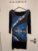 Bequemes Kleid schwarz blau Gr. 38 Skyline Motiv Nordrhein-Westfalen - Gescher Vorschau