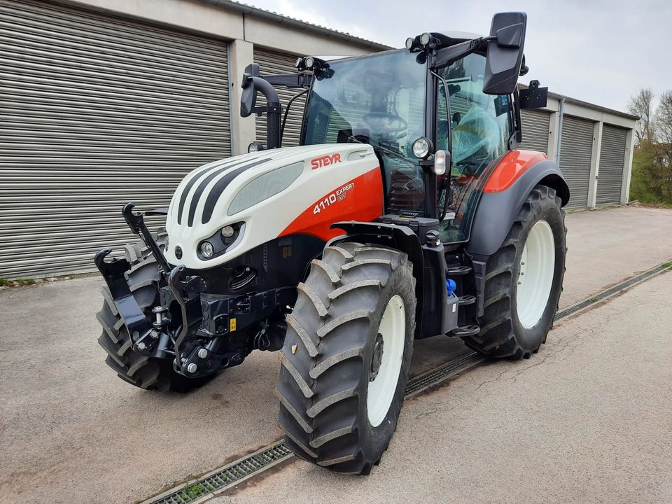 Schlepper Steyr Expert 4110 CVT Traktor 110 PS /120 PS stufenlos in Ansbach