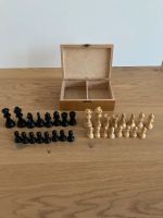Sehr schöne Holz Schachfiguren in Holzkiste Bayern - Gauting Vorschau