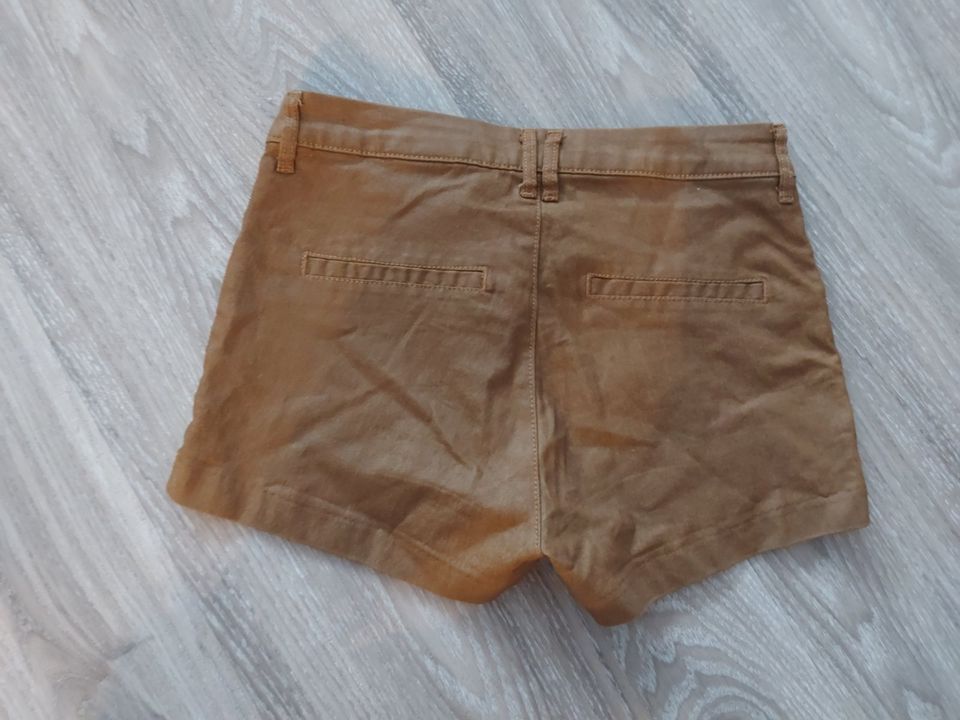 braune Shorts, Gr. 34, H&M in Winnenden