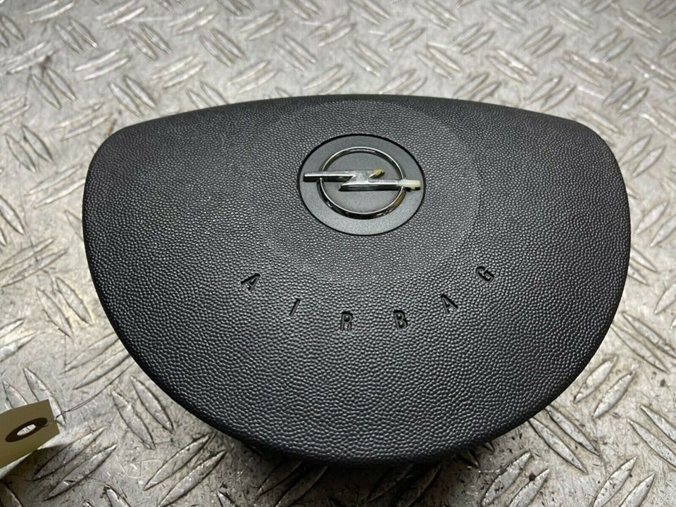 Opel Tigra B Airbag Fahrerairbag Sicherheitsmodul 93319474 in Gelsenkirchen