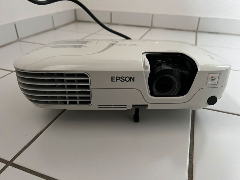 Beamer Epson EB-X9 in Strausberg