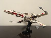 Display / Stand LEGO Star Wars X-Wing (9493/75218/75273/75301) Neustadt - Huckelriede Vorschau