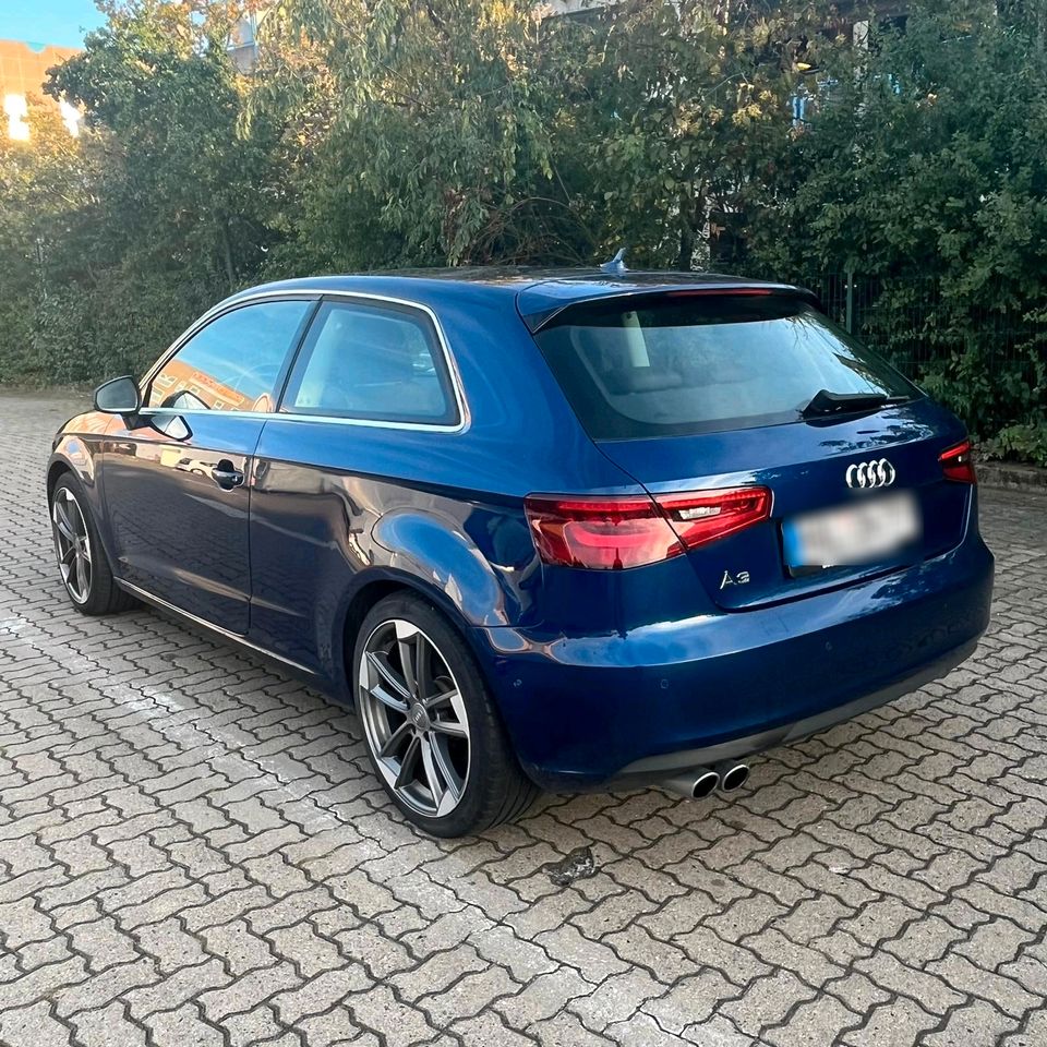 Audi A3*Xenon*Standheizung*ACC in Halle