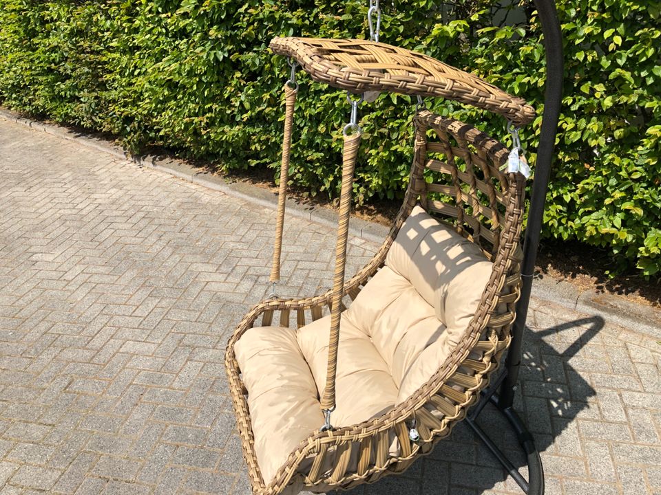 Rattan Hängekorb mit DACH..... Gartenmöbel Gestell XXL TOP Liege in  Niedersachsen - Blomberg | eBay Kleinanzeigen ist jetzt Kleinanzeigen