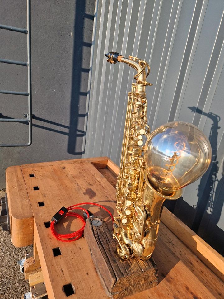 Alt / Alto Saxophon Lampe Stehlampe in Dörentrup