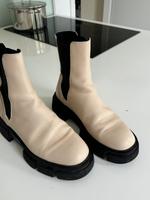 Zara boots Gr 38 Leder beige Nordrhein-Westfalen - Dorsten Vorschau