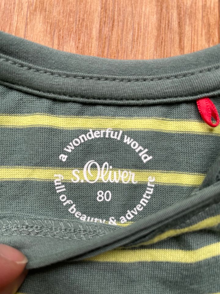 Baby-Shirt von s.oliver 80, neuwertig in Heppenheim (Bergstraße)