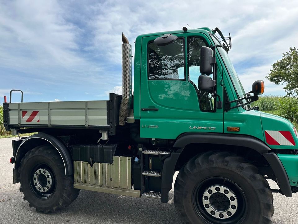 Unimog U 423 Agrar mit Zapfwellen UGE in Kienberg