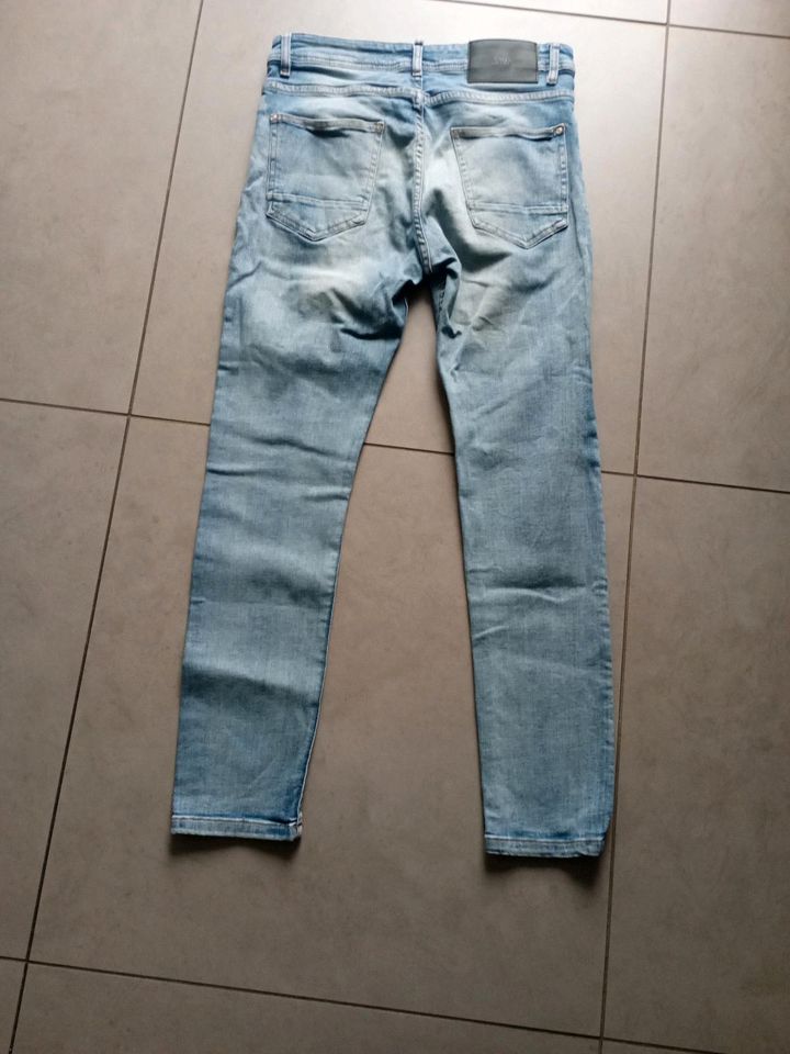 Zara Jeans, Größe 40 in Kirchheim am Neckar