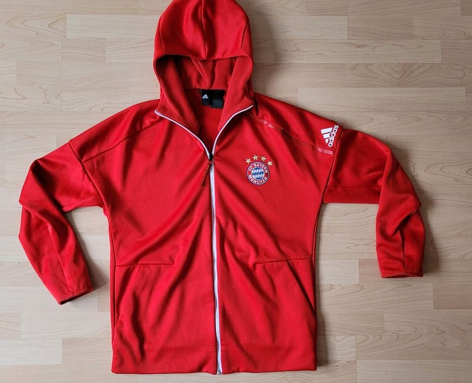 FC Bayern München Jacke Adidas Gr. L in Essen