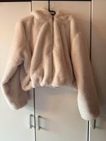 Kuschelige Crop Jacke mit Kaputze Bayern - Tacherting Vorschau