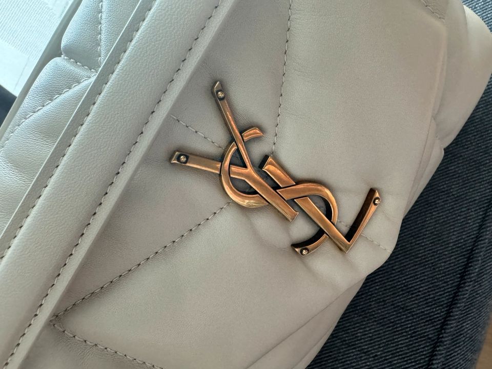 YSL Saint Laurent Loulou Puffer small Tasche in Düsseldorf