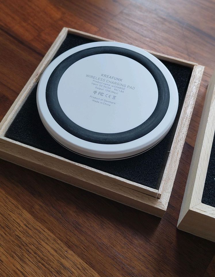 Kreafunk wiCharge Wireless Charging Pad in Bremen