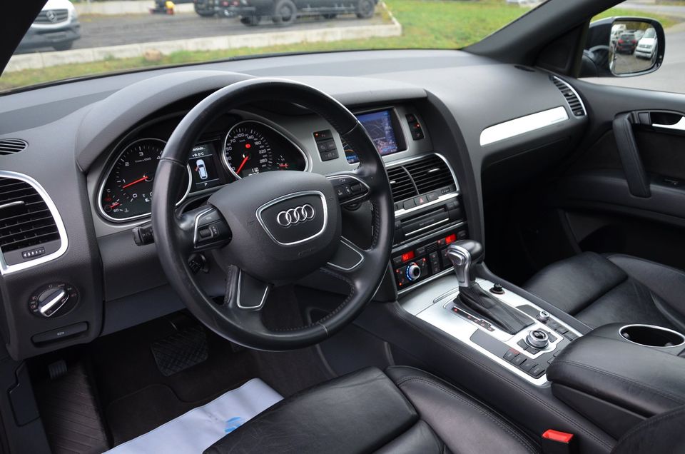 Audi Q7 3.0 TDI S-line / Xenon / Leder / Navigation / Euro 6 in Alsfeld