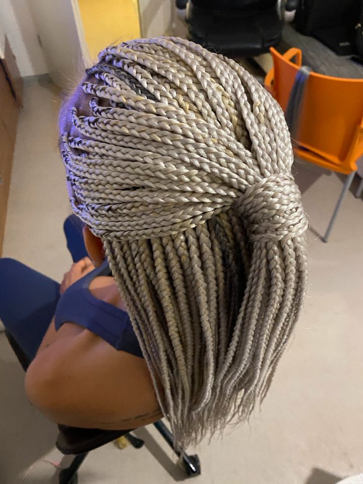 Dutch cornrows conrows Boxer Braid Zöpfe Haarverlängerung in Berlin