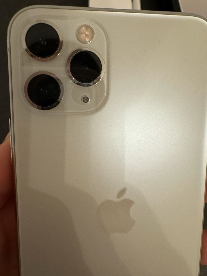 iPhone 11Pro 64GB weiß in Bremen