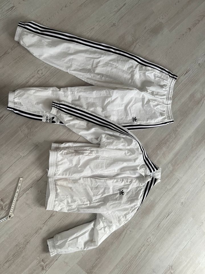 Anzug Hose und Jacke von Adidas in Hattingen