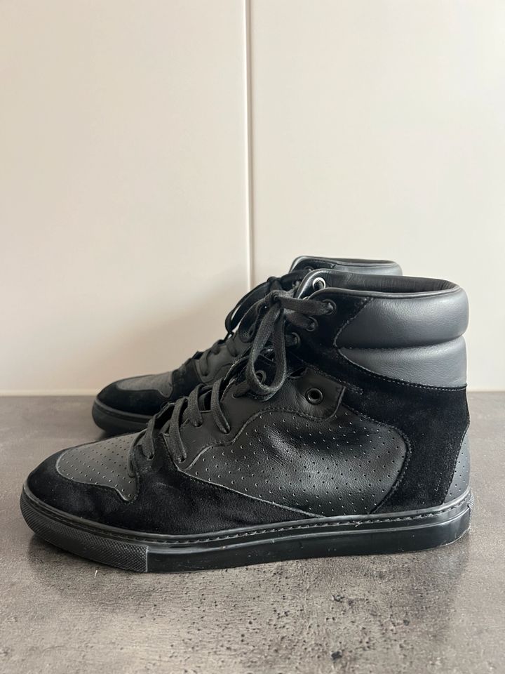 Balenciaga Leder Sneaker in Stuttgart