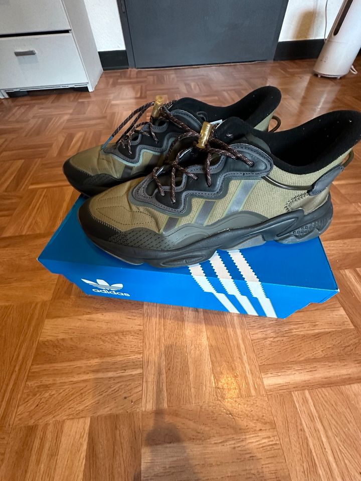 Adidas Ozweego  Gröse 44,2/3 in Koblenz