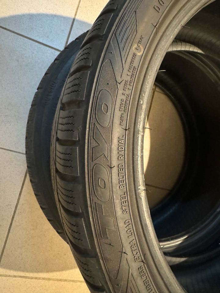 Reifen Toyo 245/35 R18 in Markgröningen