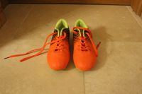 Fußballschuhe orange-schwarz Größe 32 Bayern - Riedenburg Vorschau