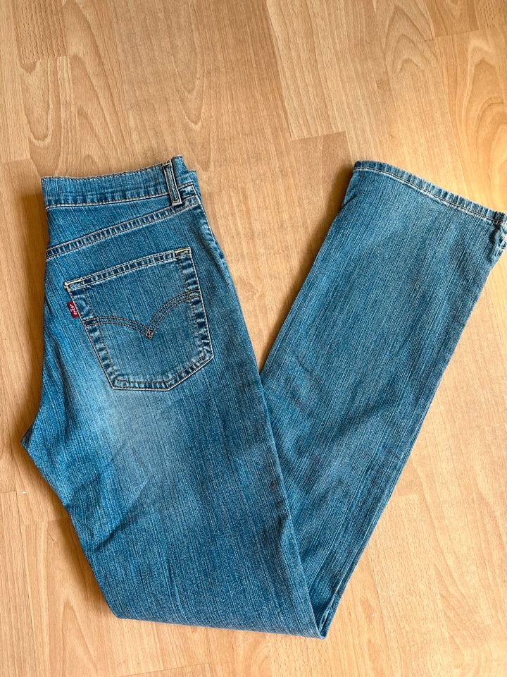 LEVI´S DAMEN JEANS HOSE W28 L34 BLAU LEVIS in Recklinghausen