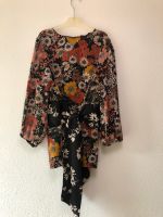 Satin Bluse Blumen Muster Stuttgart - Zuffenhausen Vorschau