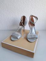 Michael Kors Damen Designer Schuhe NEU glitzer Silber  Gr. 36 Baden-Württemberg - Steinheim Vorschau