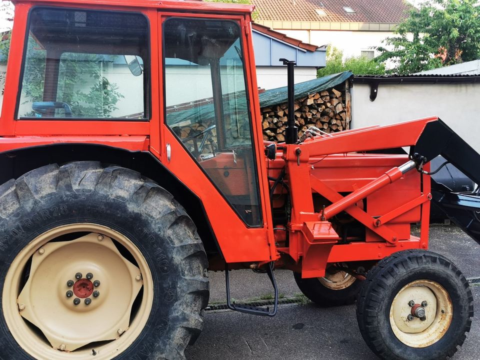 Traktor Renault 551 Frontlader + Servolenkung, TÜV bis Aug. 2025 in Ebersbach an der Fils