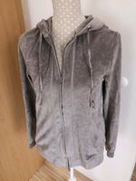 Bellybutton Damen Kapuzen Sweatjacke Jacke taupe Gr. S Hessen - Bruchköbel Vorschau