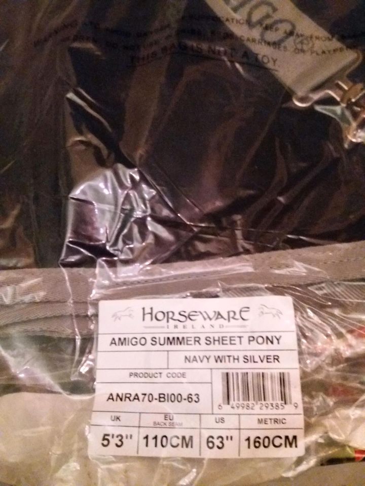Neue Amigo Summer Sheets Pony, rot und blau in Gars am Inn