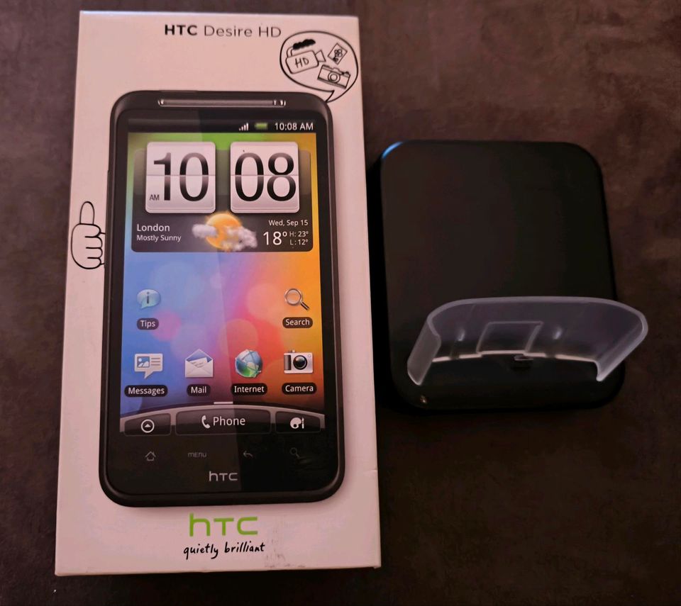 HTC Handy + Zubehör ( Kellerfund) in Oberhausen