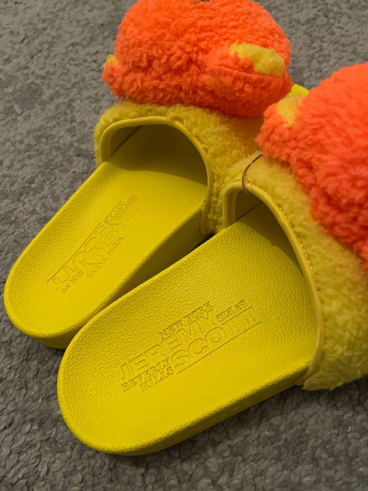 Adidas Jeremy Scott Adilette Teddy Yellow Neu US 7 EUR 40.5 in Köln