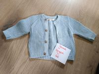 Staccato Strickjacke hellblau Größe 62 Baby Kind Niedersachsen - Alfeld (Leine) Vorschau