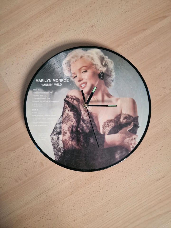 Wanduhr Marilyn Monroe LP in Bremen