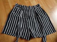Stoffshorts von New Yorker, Größe 34, schwarz-weiß gestreift Bayern - Marktsteft Vorschau