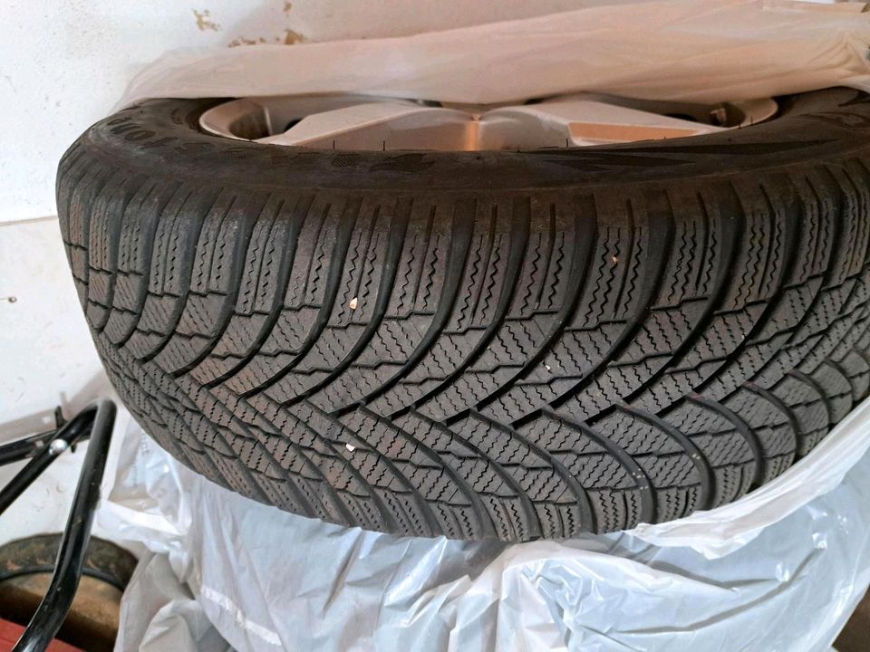 Firestone Winterreifen mit Felgen  215/60R17 96H M+S 3PMSF in Mechernich