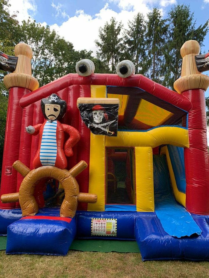 Piratenhüpfburg mit Rutsche *Kindergeburtstage* in Essen