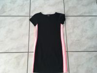 Mädchen Kleid Gr. 134/140 schwarz pink Nordrhein-Westfalen - Herzebrock-Clarholz Vorschau