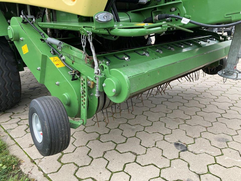 Krone Comprima CF155 XC Presswickelkombination in Oyten