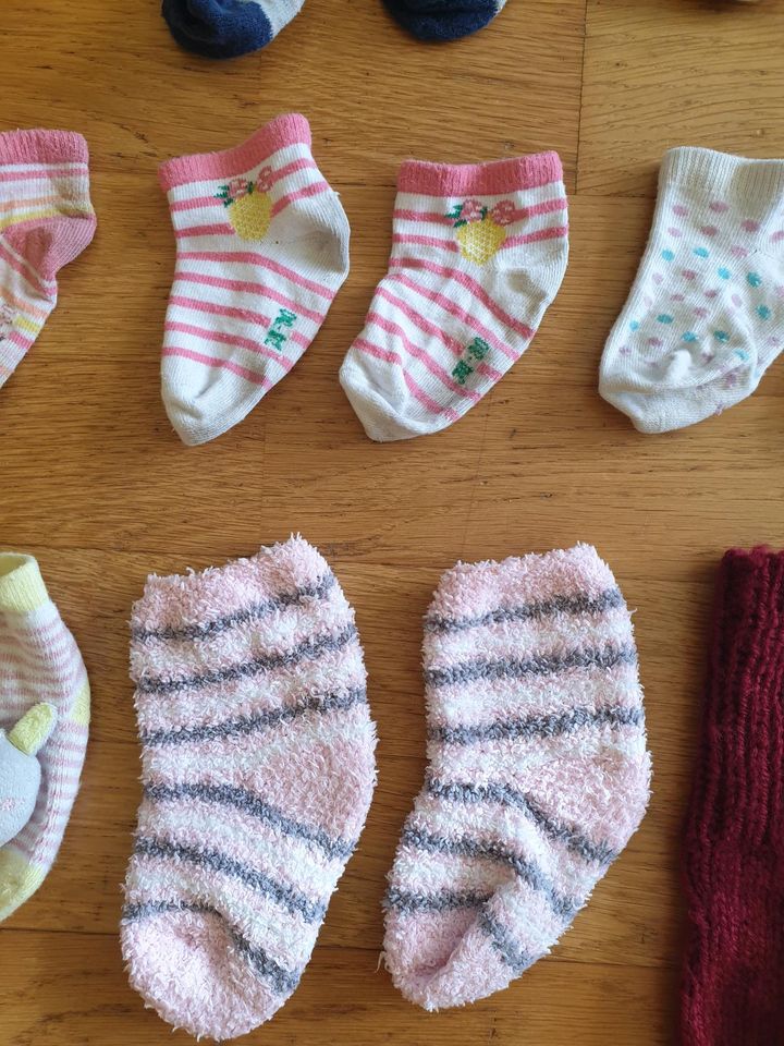 20 Paar Baby Socken Sneaker Kuschel warm in Jork