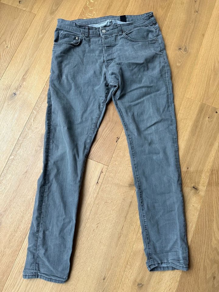 H&M Jeans grau Gr. 36 XXL in Eschweiler