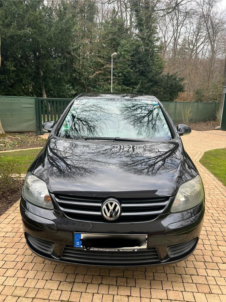 VW Golf Plus Comfortline mit Apple Car Play, Rückfahrkamera in Bad Homburg