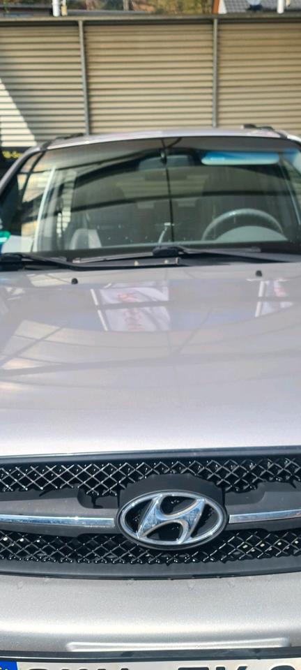 SUV Hyundai Tucson, Bj. 2005, TÜV NEU, Neuteile für 3.400 Euro. in Landau in der Pfalz
