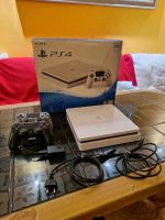 PlayStation 4 Slim weiß + 2 Controller + Aufladestation Berlin - Neukölln Vorschau