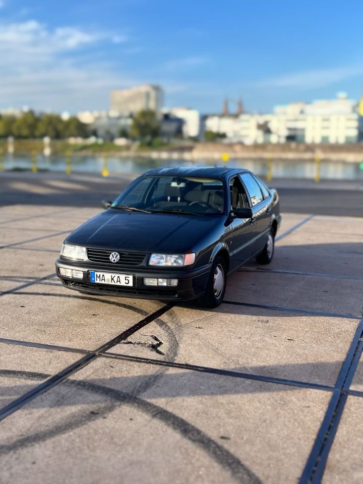 VW Passat 35I 1.8 TÜV Neu! in Mannheim