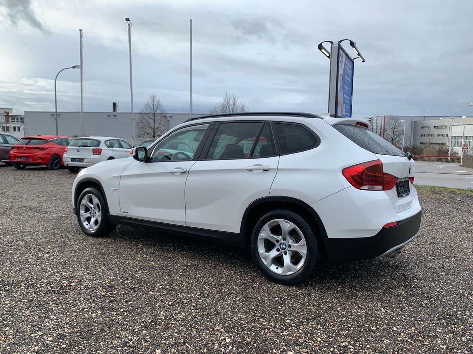 BMW X1 xDrive 18 d xLine *NAVI/LED/PANO/LEDER/XENON/PDC in Weißenburg in Bayern