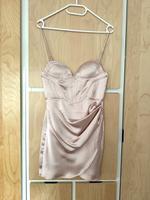 Wunderschönes Satin Cocktailkleid/Minikleid in Rosé Berlin - Mitte Vorschau